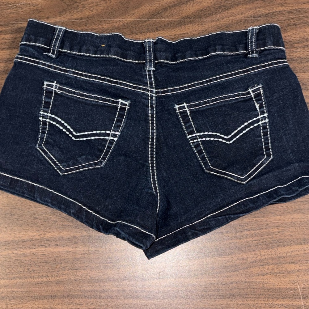Amethyst Jeans Dark Wash Denim Shorts - Picture 4 of 5